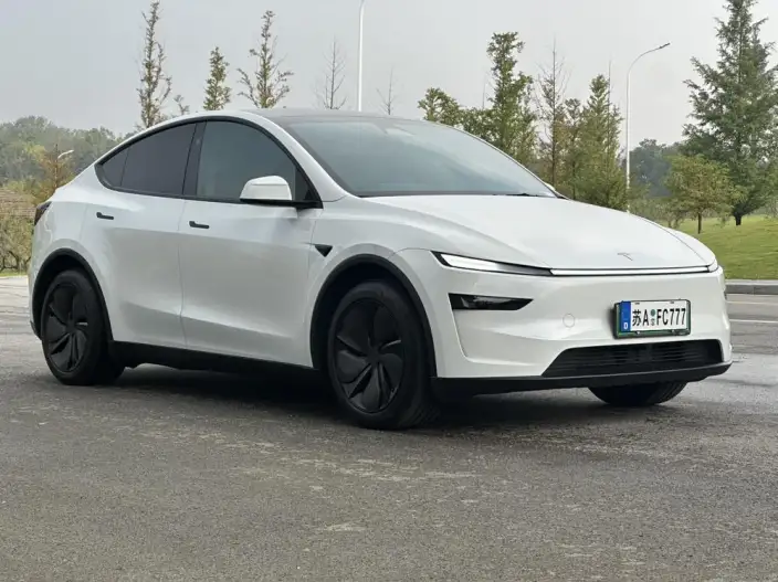 Model Y 2025 Model Rear-wheel drive version