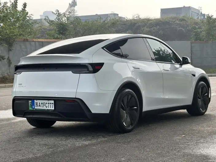 Model Y 2025 Model Rear-wheel drive version – фото 6