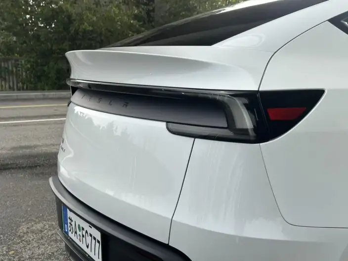 Model Y 2025 Model Rear-wheel drive version – фото 9