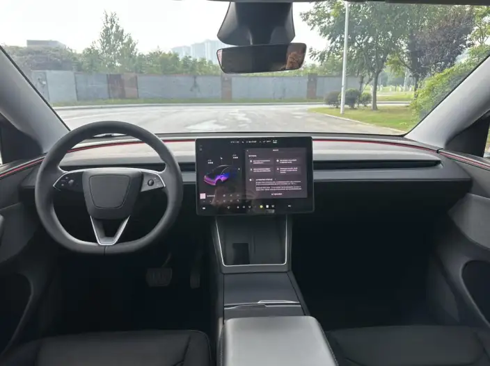 Model Y 2025 Model Rear-wheel drive version – фото 10