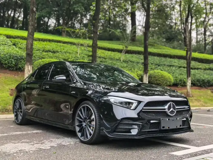 Mercedes-Benz A-Class AMG 2022 Model AMG A 35 L 4MATIC – фото 3