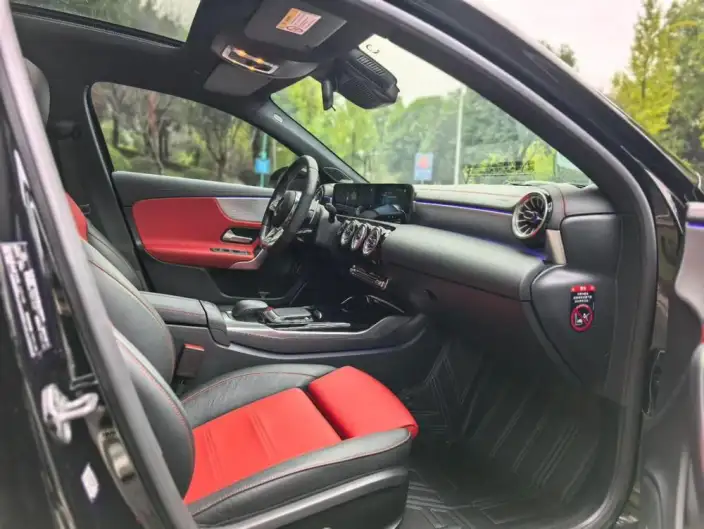 Mercedes-Benz A-Class AMG 2022 Model AMG A 35 L 4MATIC – фото 9