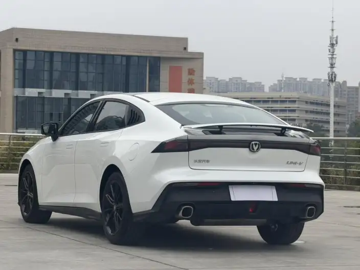 Changan UNI-V 2023 Model 1.5T Noble Model – фото 5