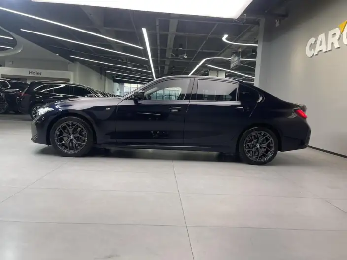 BMW 3 Series 2025 Model 330Li M Sports Night Set – фото 4