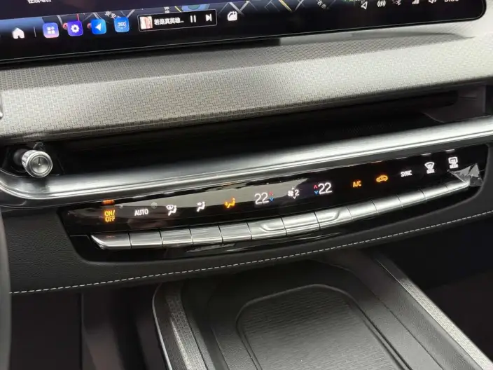 Cadillac XT5 2025 Model 28T 4WD Luxury Model – фото 9