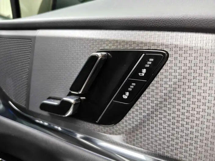 Cadillac XT5 2025 Model 28T 4WD Luxury Model – фото 8