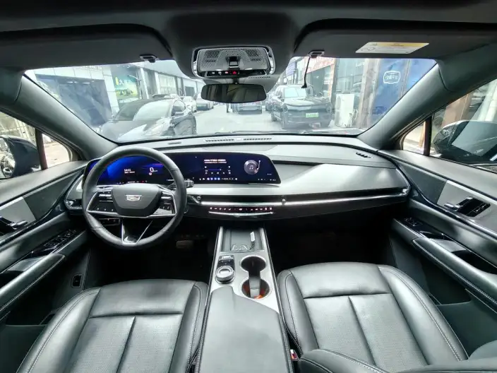 Cadillac XT5 2025 Model 28T 4WD Luxury Model – фото 9