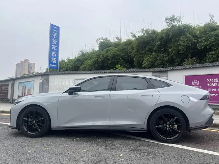 Changan UNI-V 2022 Model 1.5T Noble Model – фото 4
