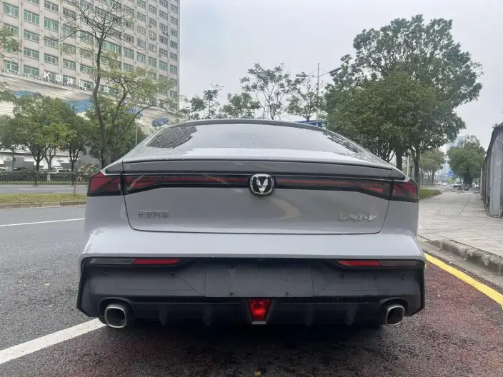 Changan UNI-V 2022 Model 1.5T Noble Model – фото 6