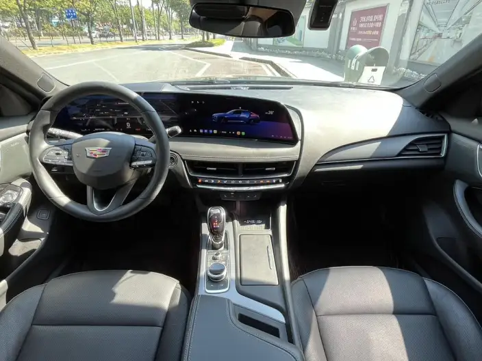 Cadillac CT5 2024 Model 28T Luxury Model Pro – фото 6