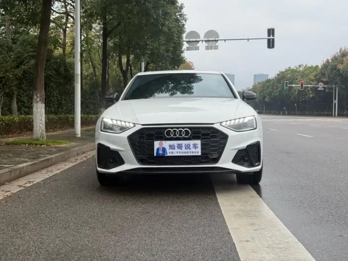 Audi A4 L 2024 Model 40 TFSI Fashion Dynamic Model
