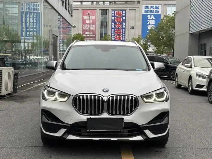 BMW X1 2022 Model sDrive20Li Exclusive Model – фото 2