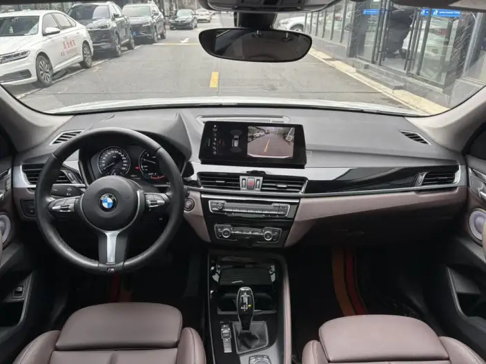 BMW X1 2022 Model sDrive20Li Exclusive Model – фото 8
