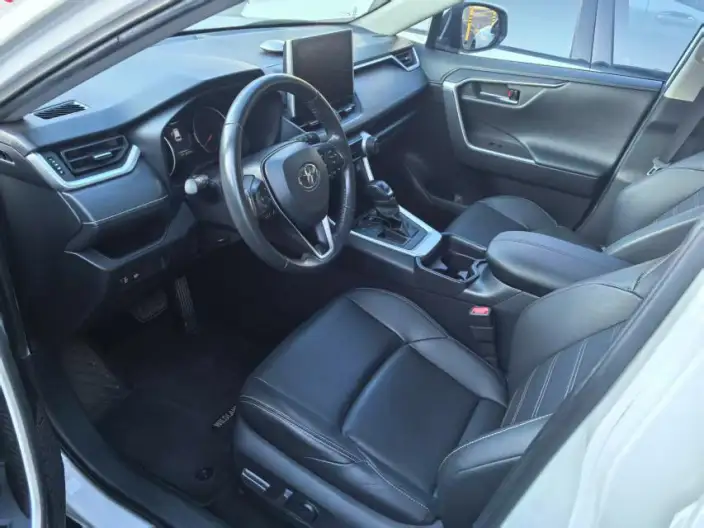 Toyota Wildlander 2022 Model 2.0L 2WD Deluxe Edition – фото 8
