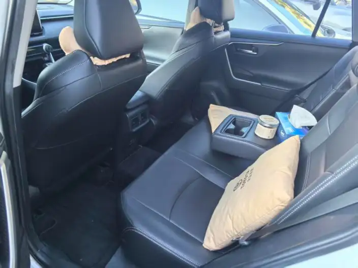 Toyota Wildlander 2022 Model 2.0L 2WD Deluxe Edition – фото 9