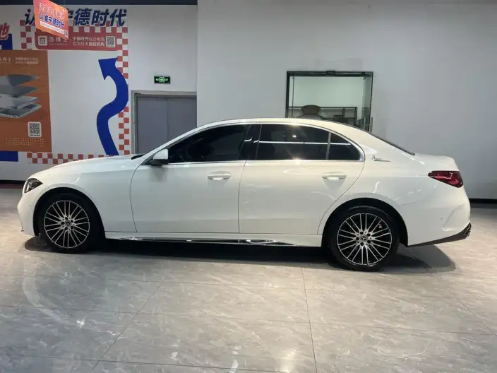 Mercedes-Benz C-Class 2024 Model Facelift C 200 L Sports Edition – фото 4