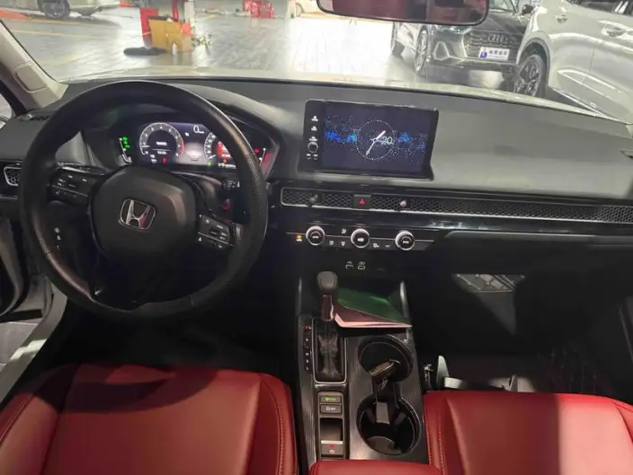 Honda Civic 2022 Model 240TURBO CVT Dynamic Edition – фото 6