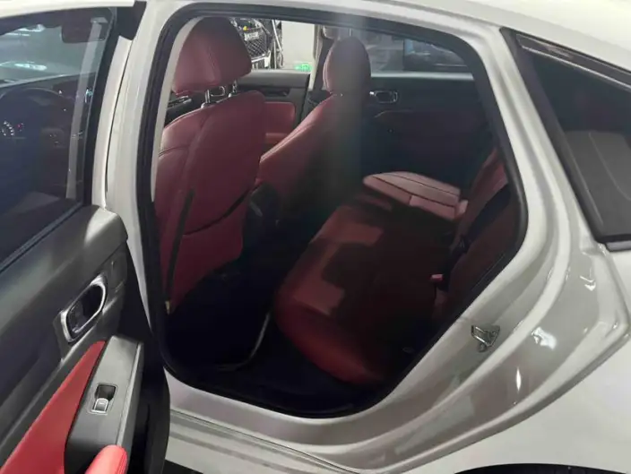 Honda Civic 2022 Model 240TURBO CVT Dynamic Edition – фото 9