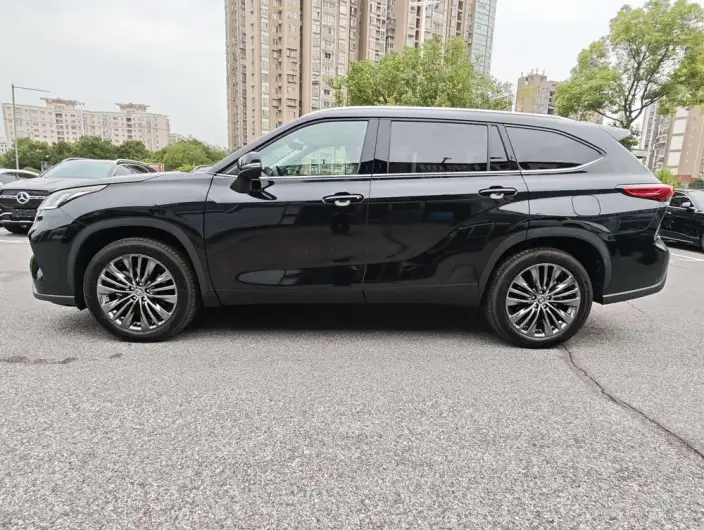 Toyota Highlander 2026 Model Hybrid 2.5L 4WD Premium Edition 7 seat