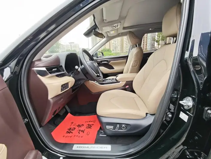 Toyota Highlander 2026 Model Hybrid 2.5L 4WD Premium Edition 7 seat – фото 7