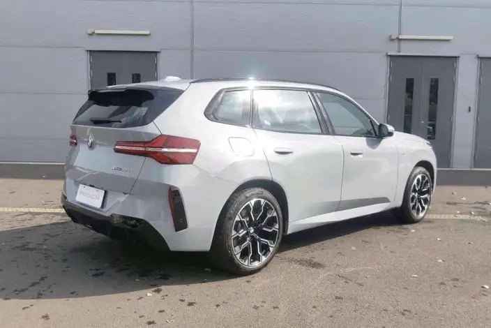 BMW X3 2026 Model xDrive30L Leading Model M Sports Night Set – фото 5
