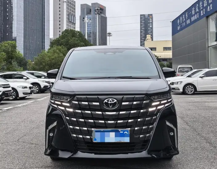 Elfa 2023 Model 2.5L Intelligent Hybrid 4WD Premium
