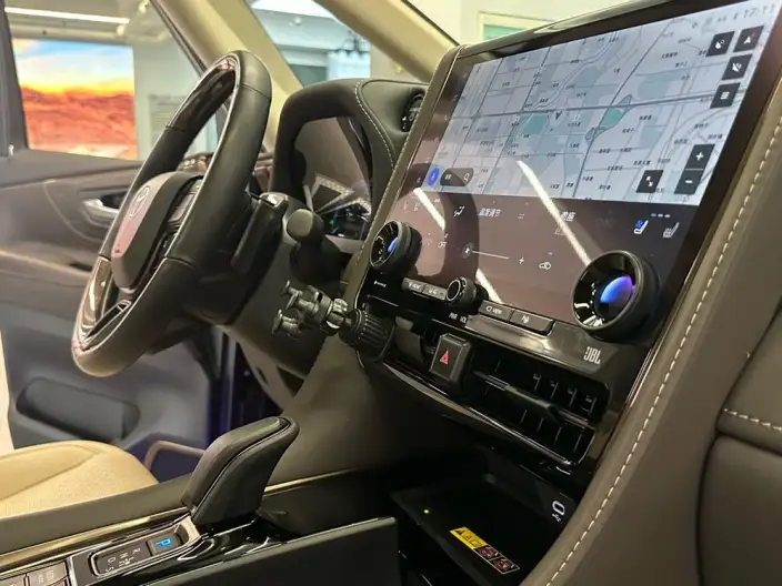 Elfa 2023 Model 2.5L Intelligent Hybrid 4WD Premium – фото 9