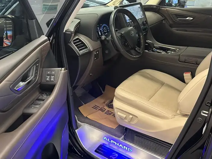 Elfa 2023 Model 2.5L Intelligent Hybrid 4WD Premium – фото 10