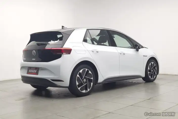 Volkswagen ID.3 2023 Model L Class Model Pure Smart Edition