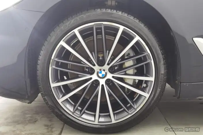BMW 5 Series 2022 Model Facelift 530Li Leading Model M Sports Set – фото 8