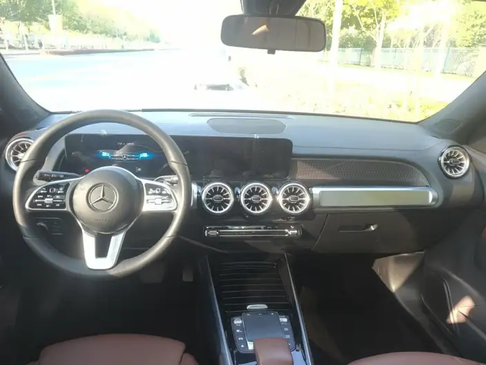 Mercedes-Benz GLB 2022 Model GLB 220 Fashion Model – фото 5