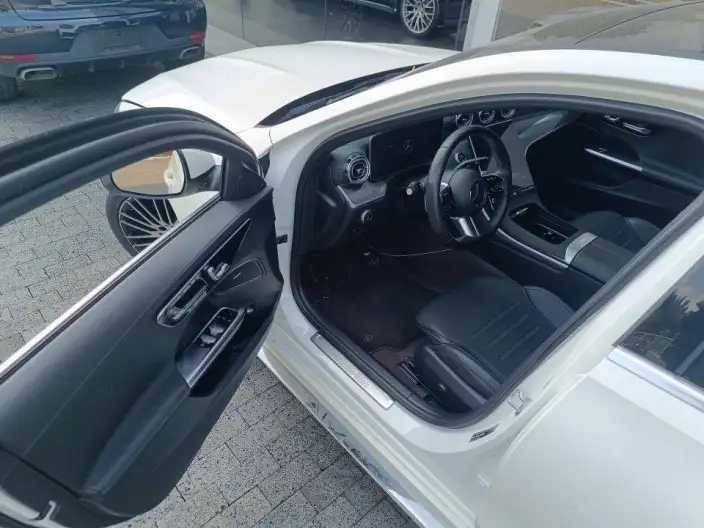 Mercedes-Benz C-Class 2023 Model C 260 L Sports Edition – фото 9