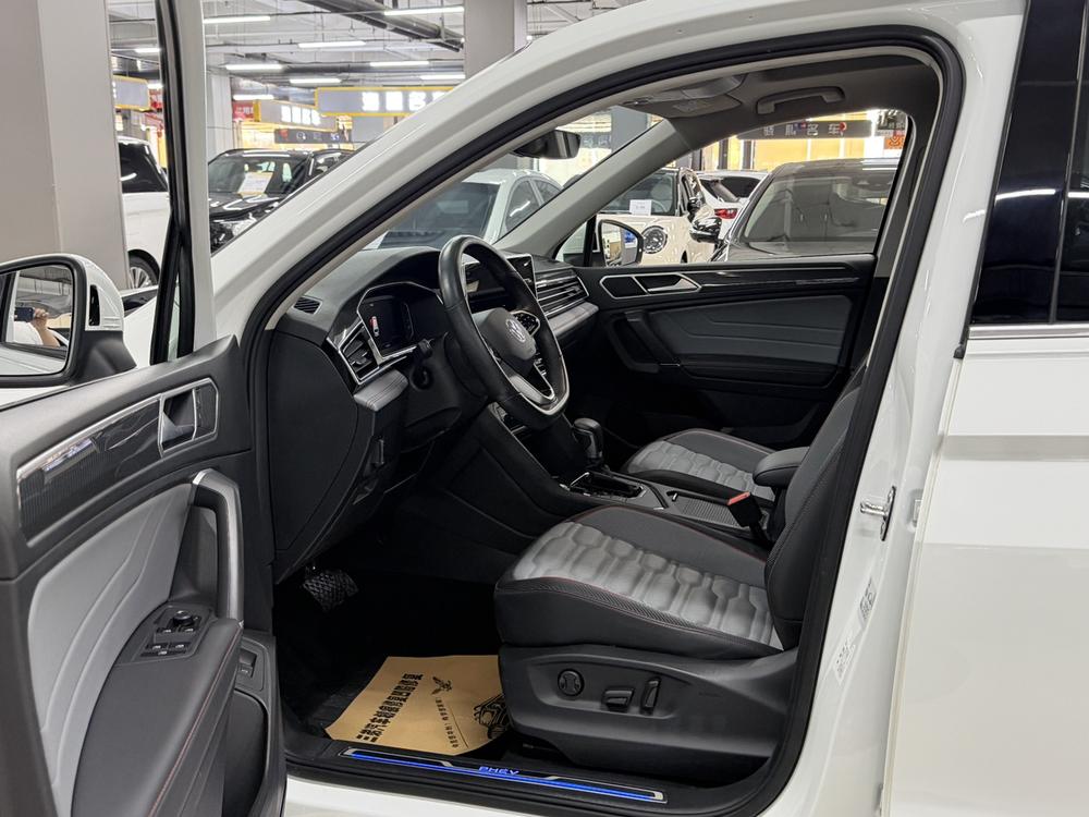 Volkswagen Tiguan L PHEV 2022 430PHEV Plug-in Hybrid Flagship – фото 11