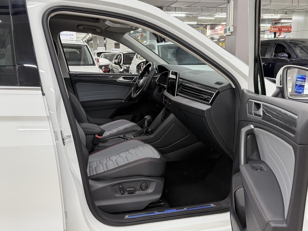 Volkswagen Tiguan L PHEV 2022 430PHEV Plug-in Hybrid Flagship – фото 14