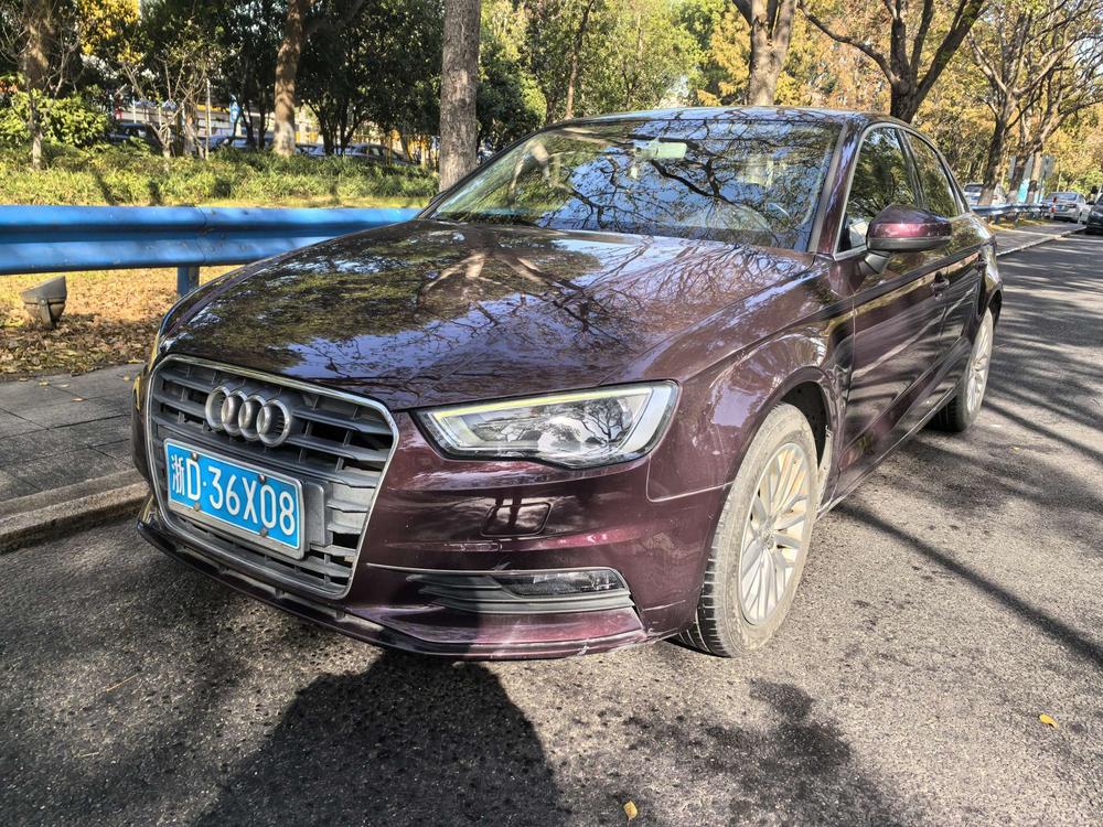 Audi A3 2016 Limousine 35 TFSI Special Edition – фото 1