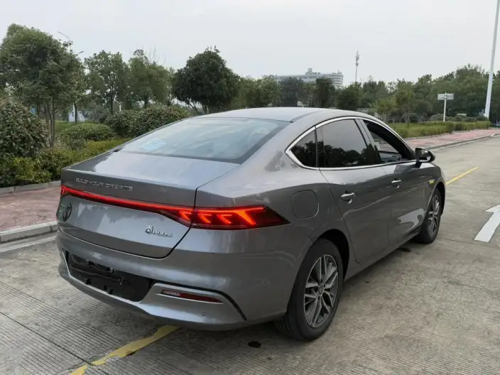 Qin Plus EV 2021 Model 400KM Luxury Model – фото 6