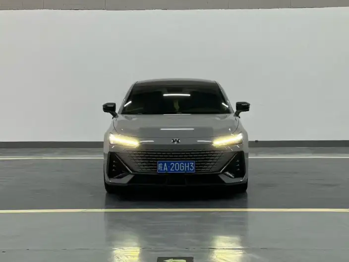 Changan UNI-V 2022 Model 1.5T Noble Model – фото 2