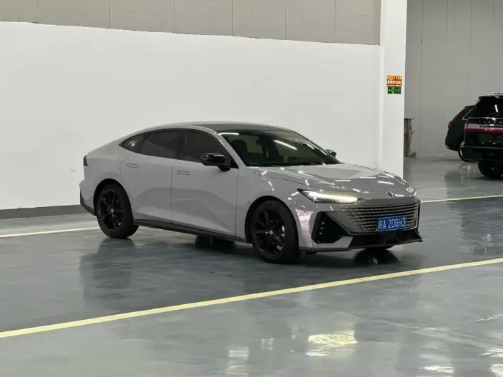 Changan UNI-V 2022 Model 1.5T Noble Model – фото 3