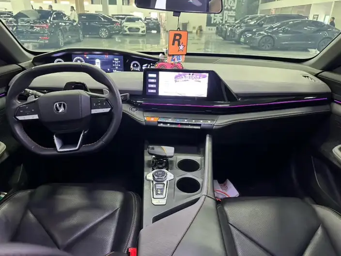 Changan UNI-V 2022 Model 1.5T Noble Model – фото 8