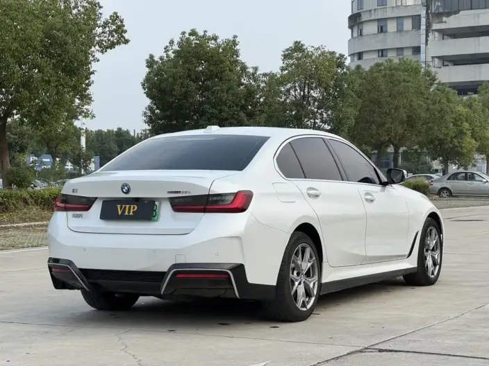 BMW i3 2025 Model eDrive35L – фото 6