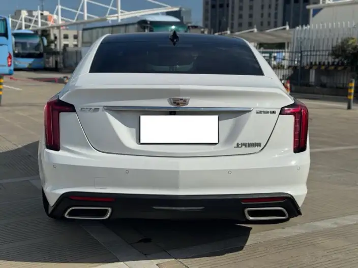 Cadillac CT5 2022 Model 28T Fashion Model – фото 5