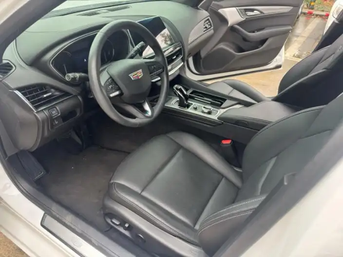 Cadillac CT5 2022 Model 28T Fashion Model – фото 8