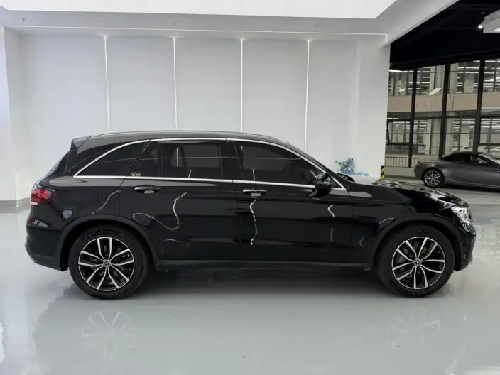 Mercedes-Benz GLC 2022 Model GLC 260 L 4MATIC Luxury Model – фото 7