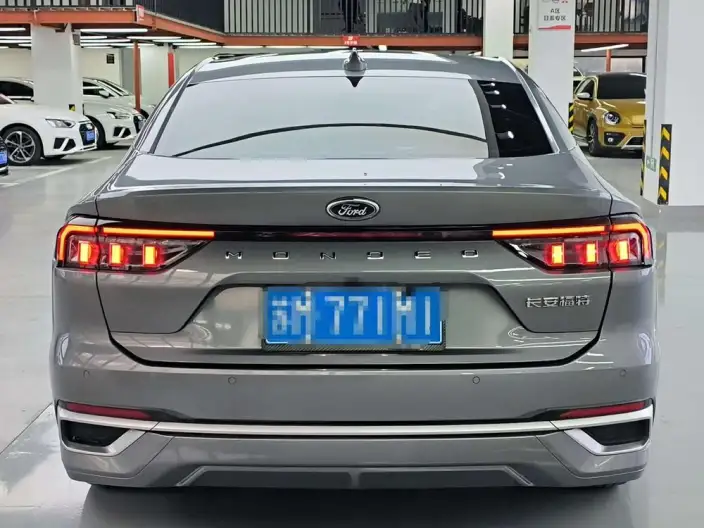 Ford Mondeo 2023 Model EcoBoost 180 Luxury Model – фото 6