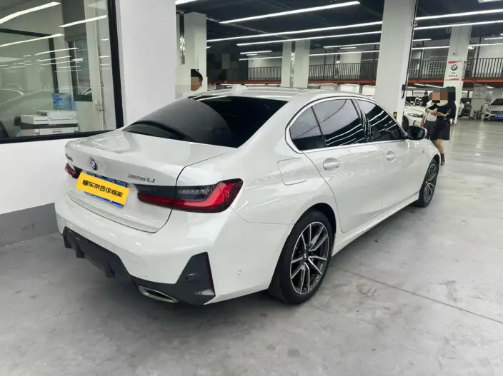 BMW 3 Series 2025 Model 325Li M Sports Set – фото 5