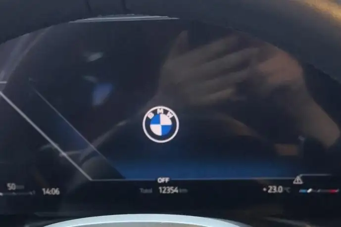 BMW 3 Series 2025 Model 330Li 50th Anniversary Limited edition – фото 8