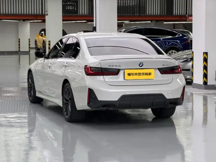 BMW 3 Series 2023 Model 325i M Sports Set