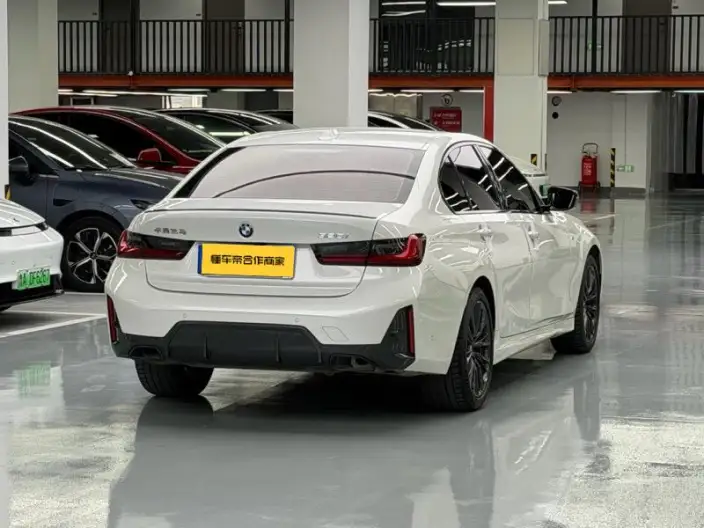 BMW 3 Series 2023 Model 325i M Sports Set – фото 6