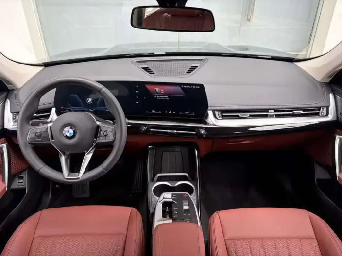 BMW X1 2026 Model sDrive25Li X Design Set – фото 8