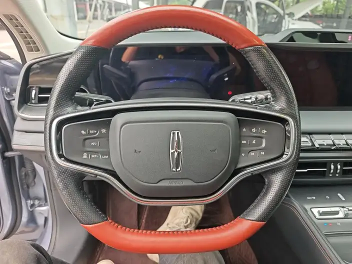 Lincoln Z 2022 Model i Xiang Zunya Edition – фото 5